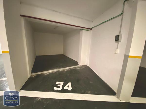 Parking à louer 24.14m²