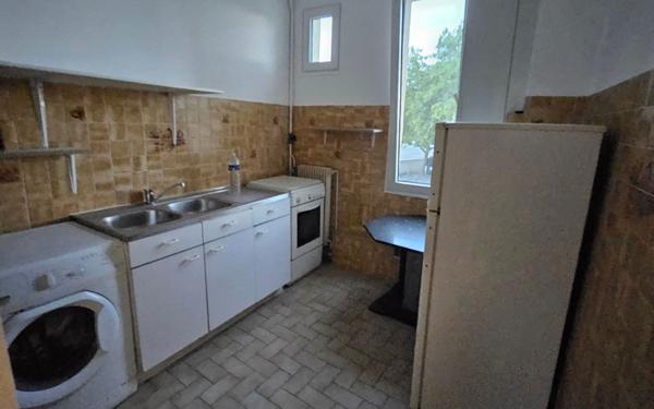 Immeuble à vendre    9 pièces •  Saint-Denis