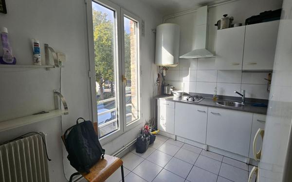 Immeuble à vendre    9 pièces •  Saint-Denis