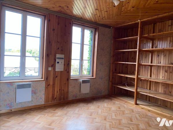 GLOS LA FERRIERE - Maison de bourg