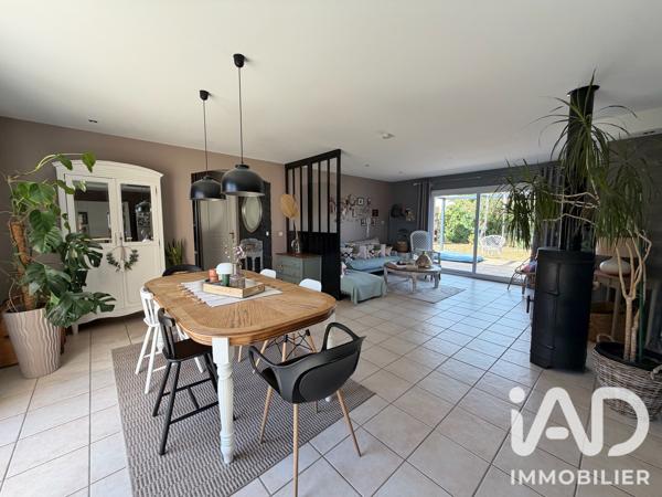 Maison à vendre 6 pièces 150 m² Chabournay