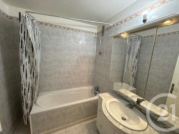 Appartement F4 à vendre  4 pièces - 74,35 m2 AUBERGENVILLE - 78