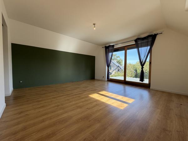 Maison en Pierres – 243 m² – Saint-Ouen-des-Toits
