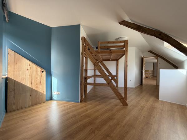 Maison en Pierres – 243 m² – Saint-Ouen-des-Toits