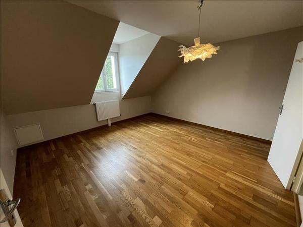 Maison à louer 1 390 € CC VEIGNE 5 p 138 m² DPE C