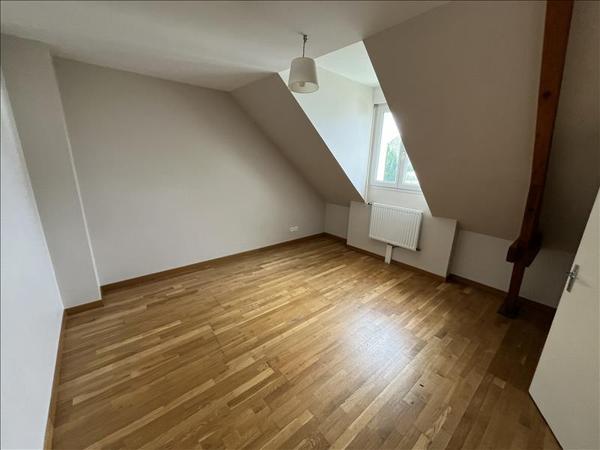 Maison à louer 1 390 € CC VEIGNE 5 p 138 m² DPE C