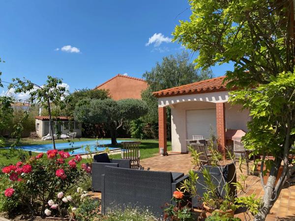 Maison de plain pied à Perpignan avec piscine et confort moderne