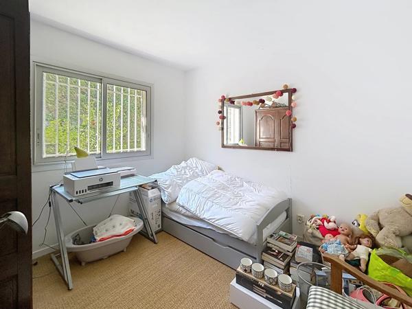 Maison de plain pied à Perpignan avec piscine et confort moderne