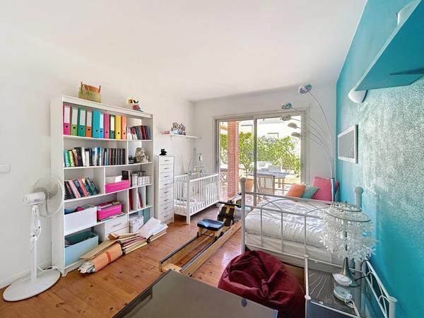 Maison de plain pied à Perpignan avec piscine et confort moderne