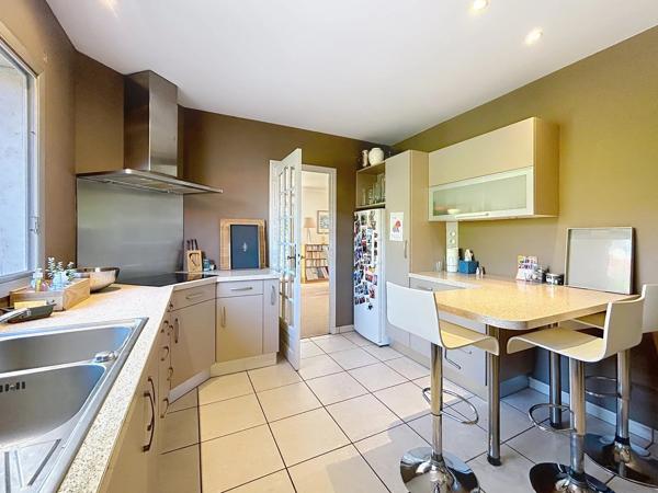 Maison de plain pied à Perpignan avec piscine et confort moderne