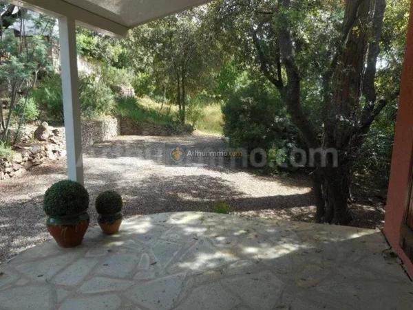 Vente Terrain 530 m2 à Fréjus