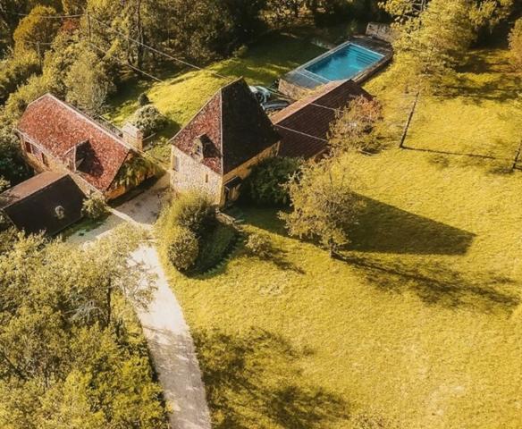 Maison à vendre 6 pièces SAINT LEON SUR VEZERE (24)