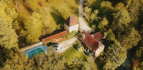 Maison à vendre 6 pièces SAINT LEON SUR VEZERE (24)