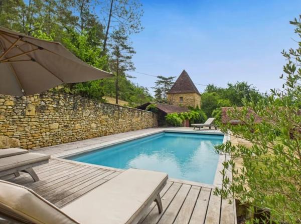 Maison à vendre 6 pièces SAINT LEON SUR VEZERE (24)