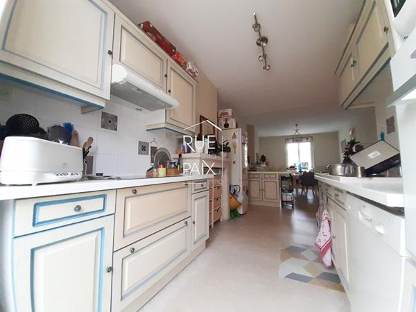 86140 LENCLOITRE Appartement Lencloitre 5 pièce(s) 125.86 m2