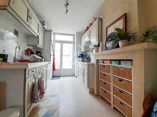 86140 LENCLOITRE Appartement Lencloitre 5 pièce(s) 125.86 m2
