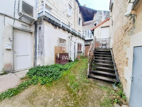 86140 LENCLOITRE Appartement Lencloitre 5 pièce(s) 125.86 m2