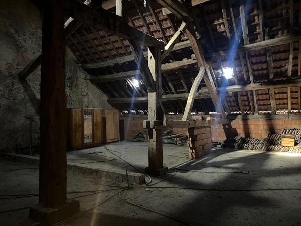 Maison de 112 m2, 3 chambres, garage et terrain.
