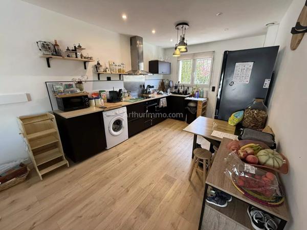 Vente                                                      Villa
                        
                     3 pièces                      62 m2                     à Nébian