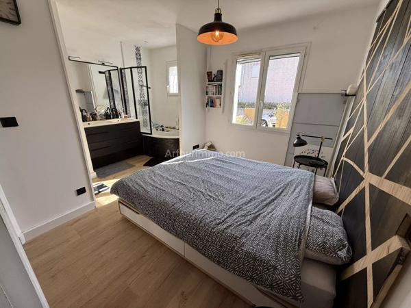 Vente                                                      Villa
                        
                     3 pièces                      62 m2                     à Nébian