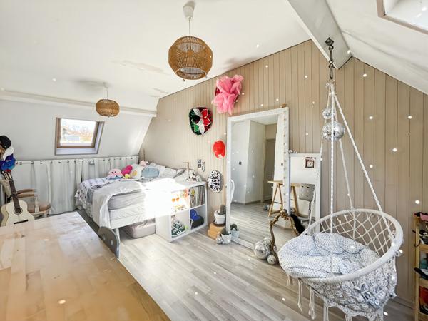 Maison Linas 7 pièces 239 m2  - Sous sol - Piscine