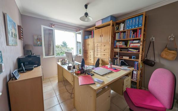 Maison à vendre    3 pièces •  Uzès