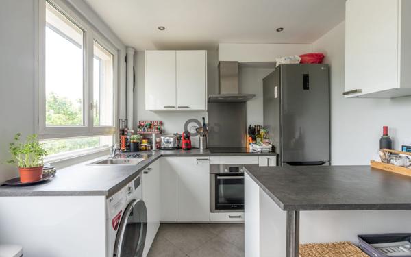 Appartement à vendre    3 pièces • 49 m2 Saint-Maur-des-Fossés