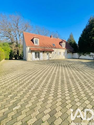 Maison à vendre 8 pièces 196 m² Verneuil-en-Halatte