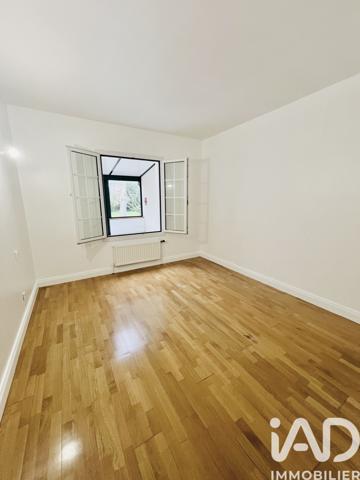 Maison à vendre 8 pièces 196 m² Verneuil-en-Halatte