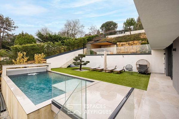 Maison contemporaine d’architecte avec vue panoramique et piscine