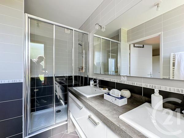 Appartement T4 à vendre  4 pièces - 92,36 m 2   LYON  - 69005
