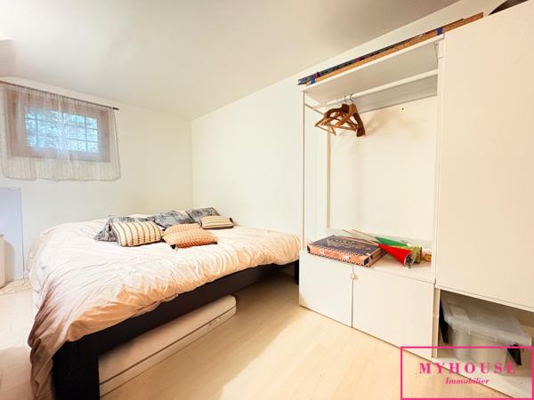 Maison
                                                                                                                                                                                                                                                                                                                        5 pièce(s)                                                                                                                                                                                                          4 chambre(s)                                                                                                                                                                                                          150  m²