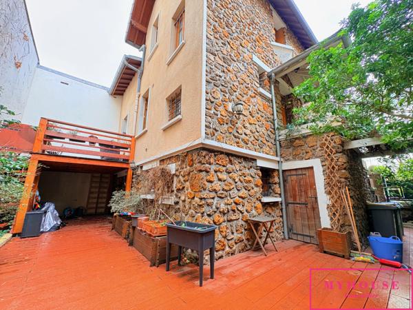 Maison
                                                                                                                                                                                                                                                                                                                        5 pièce(s)                                                                                                                                                                                                          4 chambre(s)                                                                                                                                                                                                          150  m²