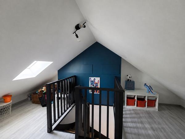 LE MANS . Maison de ville rénovée avec goût, à seulement 3 km du centre-ville !
