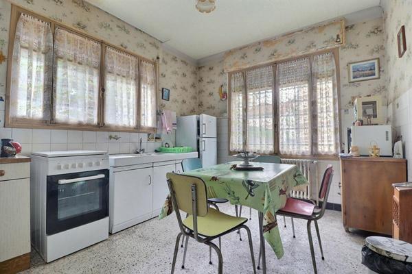 Maison à fort potentiel à Vals-les-Bains ? 77 m² + grand garage 80 m²