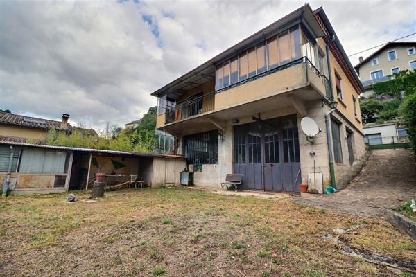 Maison à fort potentiel à Vals-les-Bains ? 77 m² + grand garage 80 m²