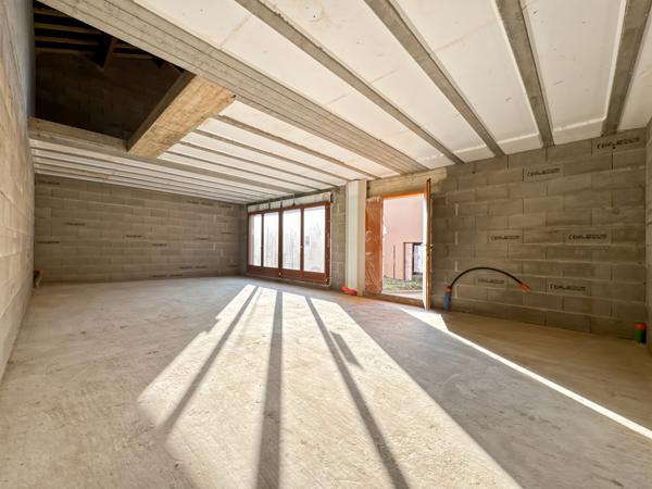 Trévoux (01600) À Vendre : Villa Neuve Frais de Notaire réduits à finir d'Aménager – Hyper-Centre Village, Proximité École et