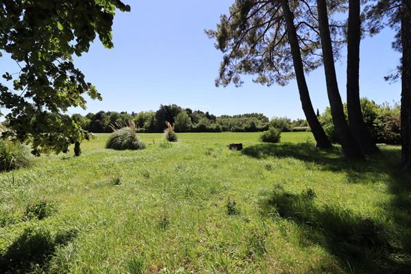 Maison pour artisan ou artiste. Montfavet 8 pièce(s) 220 m2+60M2