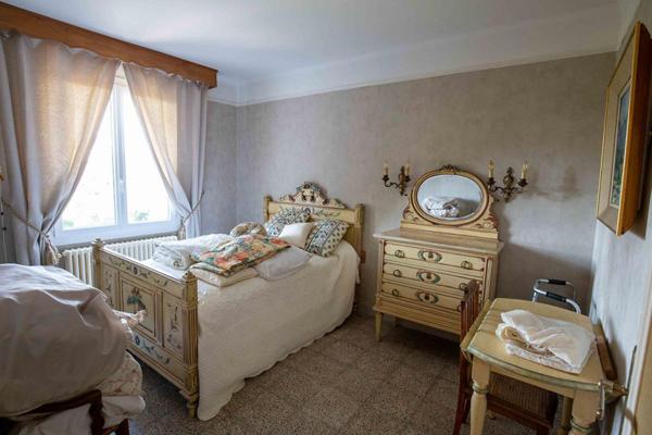 Maison pour artisan ou artiste. Montfavet 8 pièce(s) 220 m2+60M2