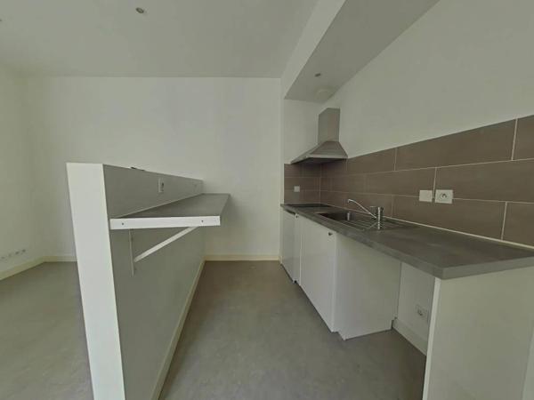 Appartement 1 pièce                                        - 42000 Saint-Étienne Réf : 11239