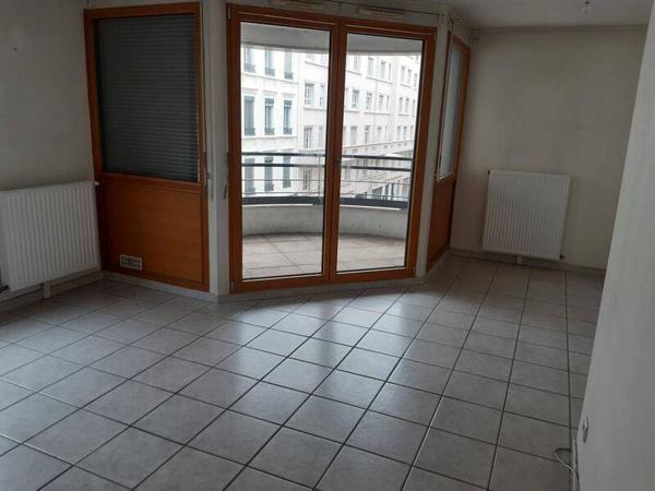 Appartement 2 pièces                                        - 69003 Lyon 3e  Arrondissement Réf : 5497