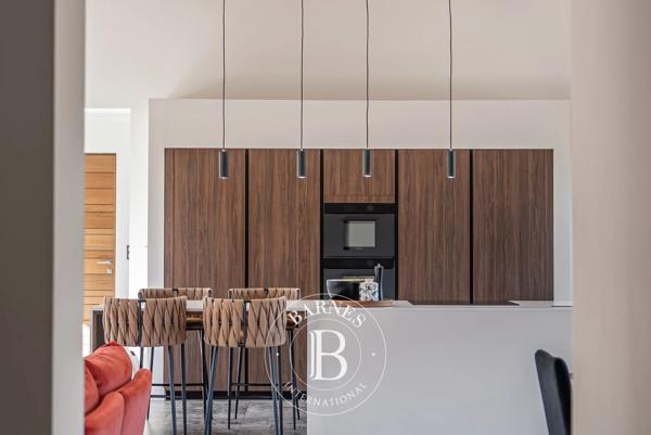 Aix-en-Provence, Villa 2 Chambres -  146 m² à vendre