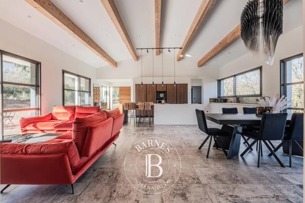 Aix-en-Provence, Villa 2 Chambres -  146 m² à vendre