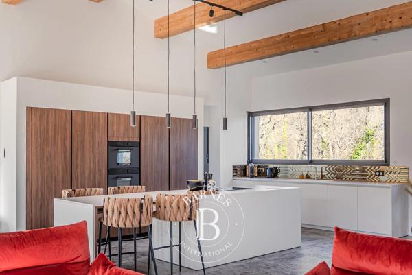 Aix-en-Provence, Villa 2 Chambres -  146 m² à vendre