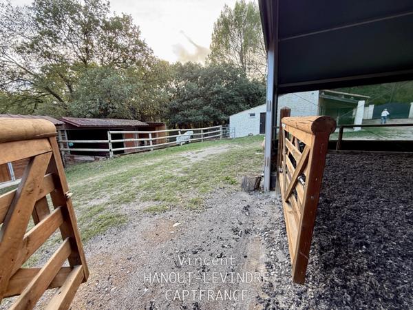 Maison à vendre 11 pièces SALERNES (83)