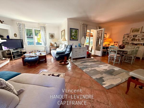 Maison à vendre 11 pièces SALERNES (83)