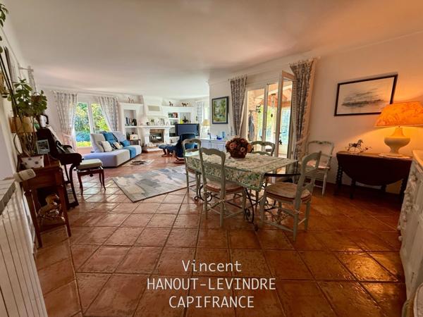 Maison à vendre 11 pièces SALERNES (83)