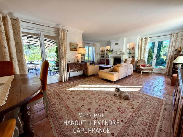 Maison à vendre 11 pièces SALERNES (83)