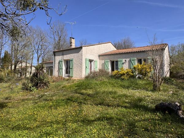 Maison familiale avec jardin  à moins de 10 min dAngoulême