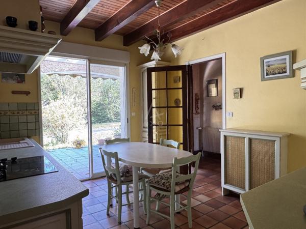 Maison familiale avec jardin  à moins de 10 min dAngoulême